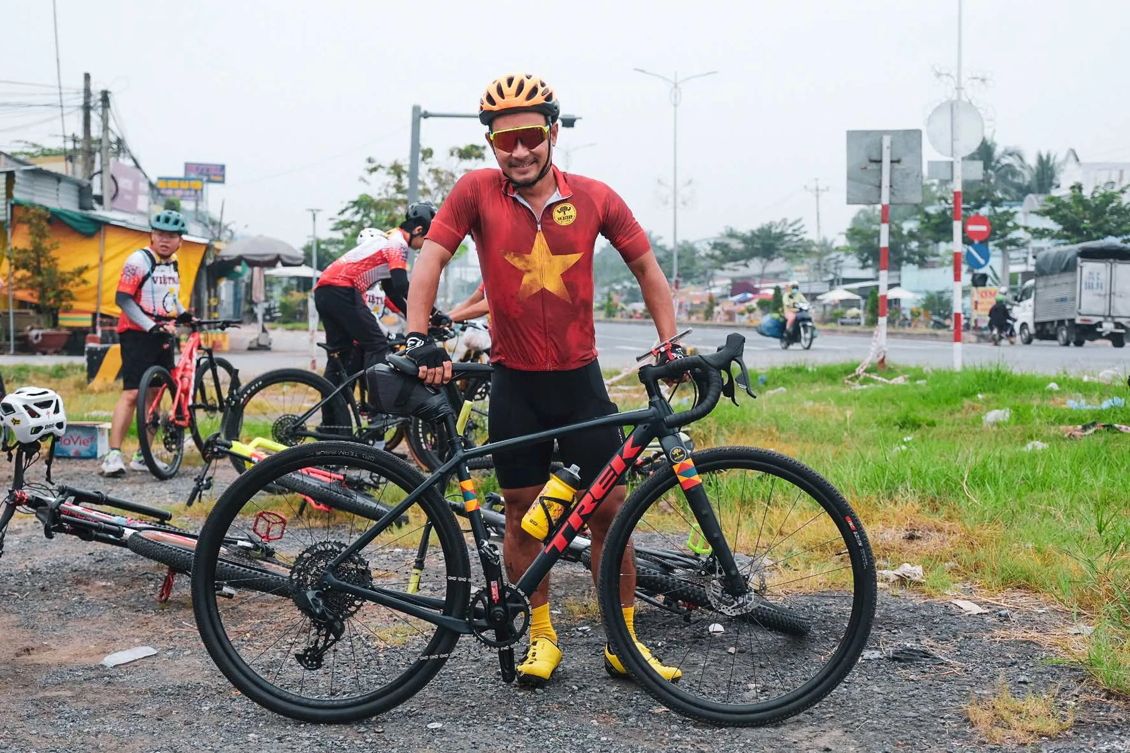 Mr Biker Saigon, Trek Checkpoints ALR 4, A Perfect Biking Companion