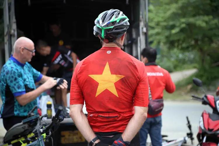 Why Book a Vietnam Guided Bicycle Tour? 6 Reasons to do it!